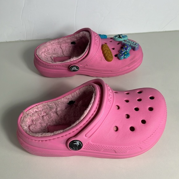CROCS GIRLS CLASSIC LINED CLOG PARTY PINK / CANDY PINK KID’S SIZE 11 - Picture 3 of 9